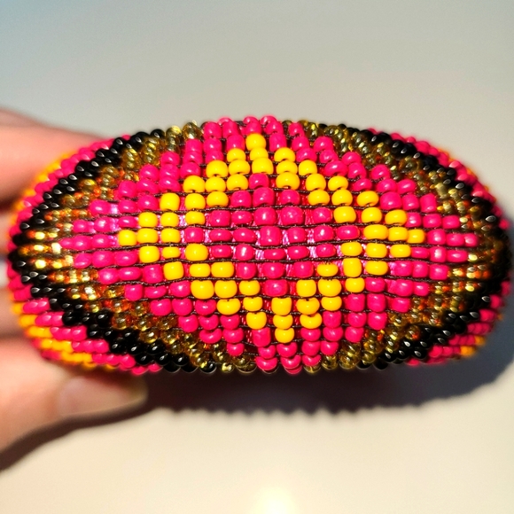 Beaded bangle Bracelet - Picture 1 of 4